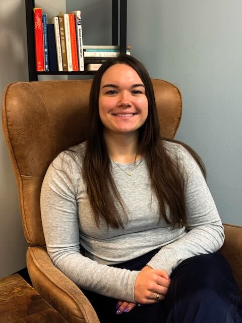 Photo of Marble Wellness Therapist, Abbey Ramsey. Ballwin, MO therapy can help you feel better!